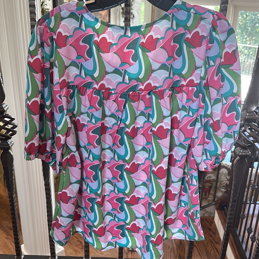 Ladies top - Picture 3 of 5